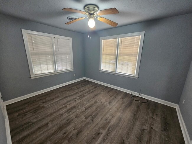 Photo - 2107 NW Baltimore Ave