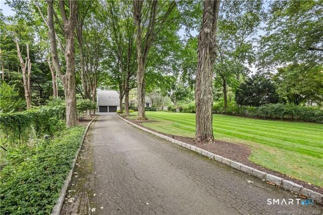 222 Compo Rd S