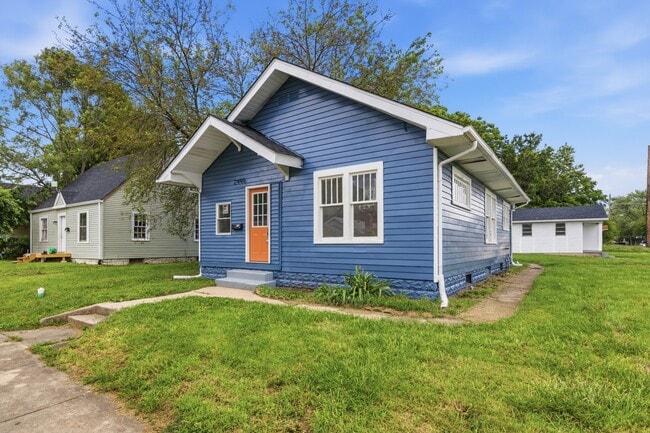 Photo - 2446 Morton St