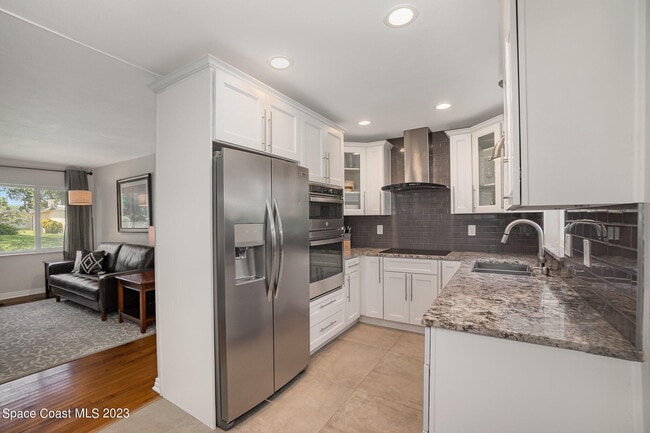 Photo - 115 S Indian Cir