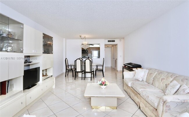 Building Photo - 2401 S Ocean Dr Unit 806