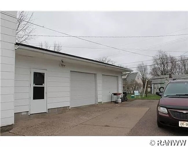 611-611 1/2 Bergen Ave Unit 611 1/2