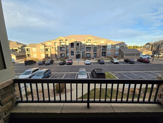 Spacious and Bright 2B/2B Townhome Now Ava... - Spacious and Bright 2B/2B Townhome Now Ava...