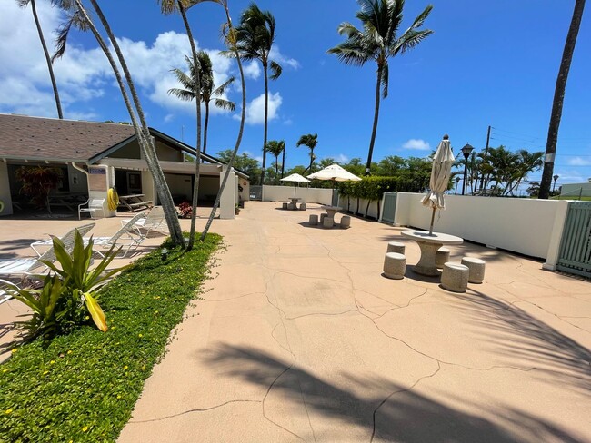 Building Photo - 3 bed, 2 bath w/ 2 parking stalls at Aikahi Gardens!