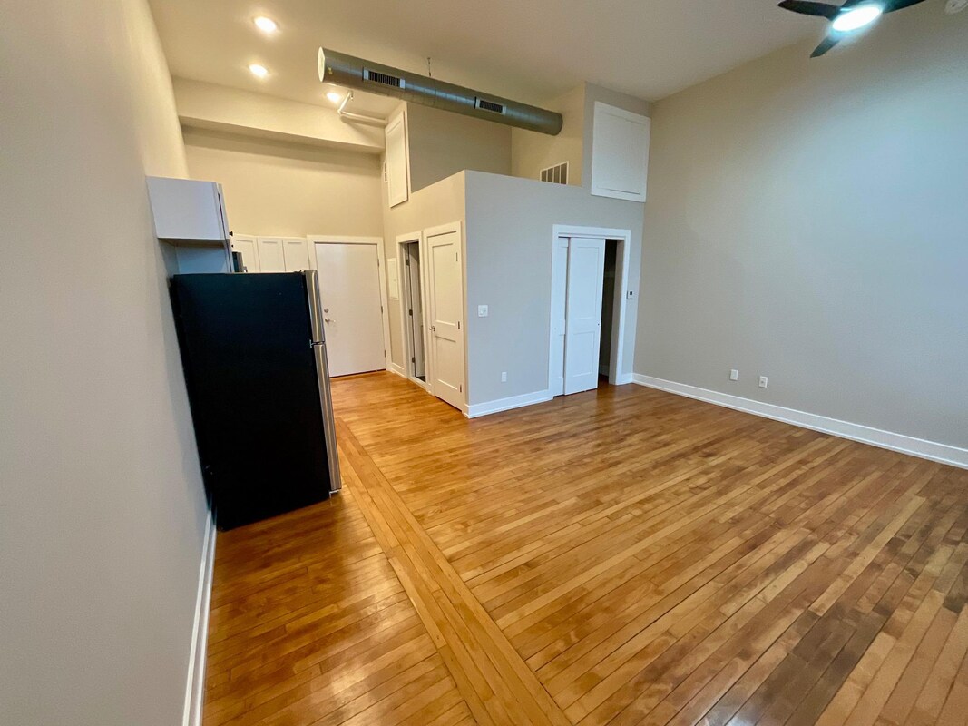 Photo - 4629-35 E THOMPSON ST, 43