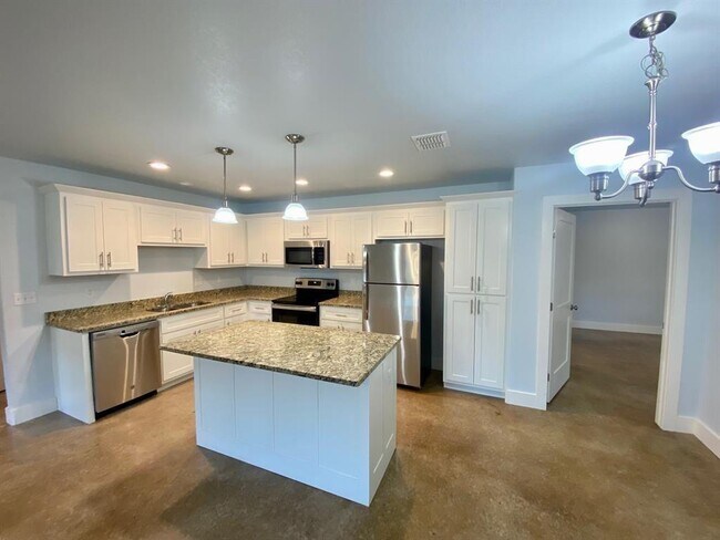 Photo - 300 Pendergrass St