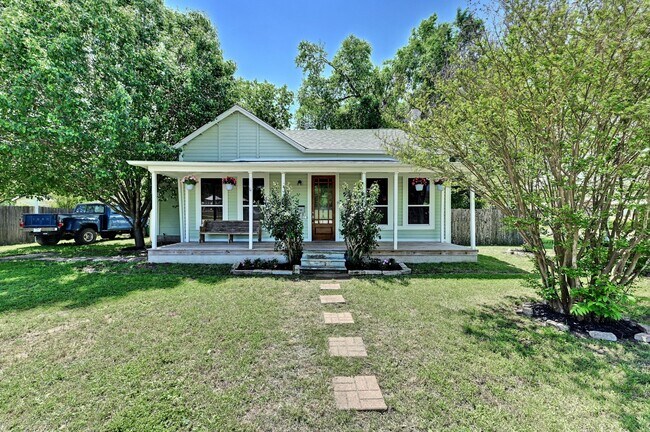 Photo - 1201 Farm St