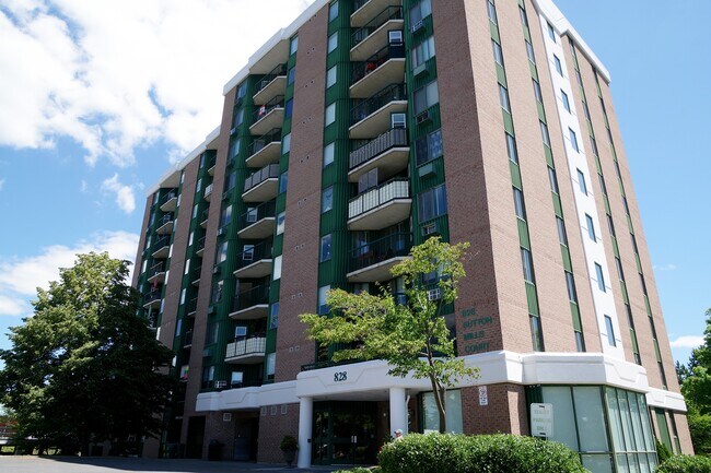 Photo - 828 Sutton Mills