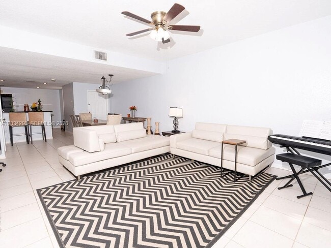 Photo - 1611 Veracruz Ln