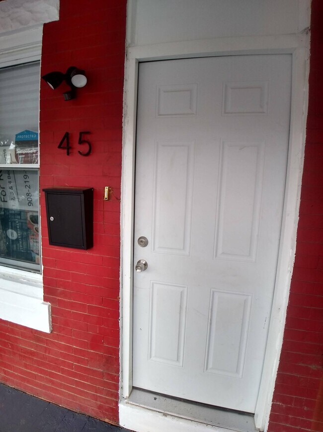 Photo - 45 N 59th St