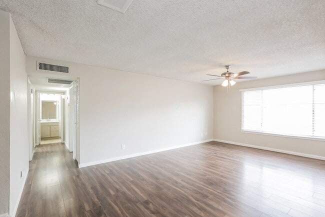 Photo - 4014 E Apollo Rd