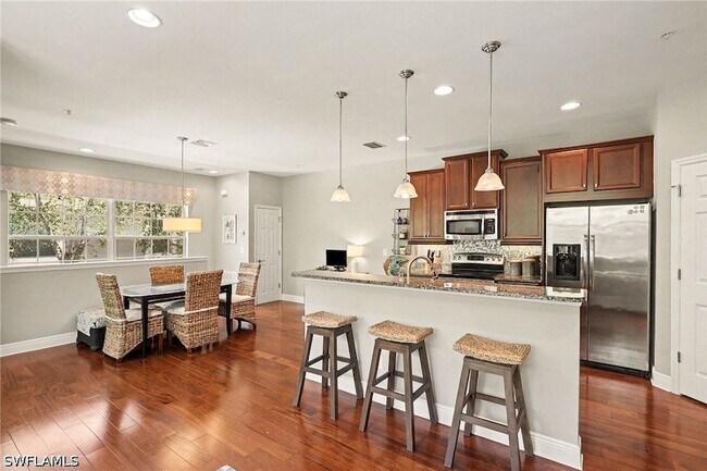 23440 Alamanda Dr Unit 201