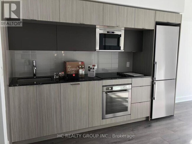 Photo - 575 Bloor St E Unit 711