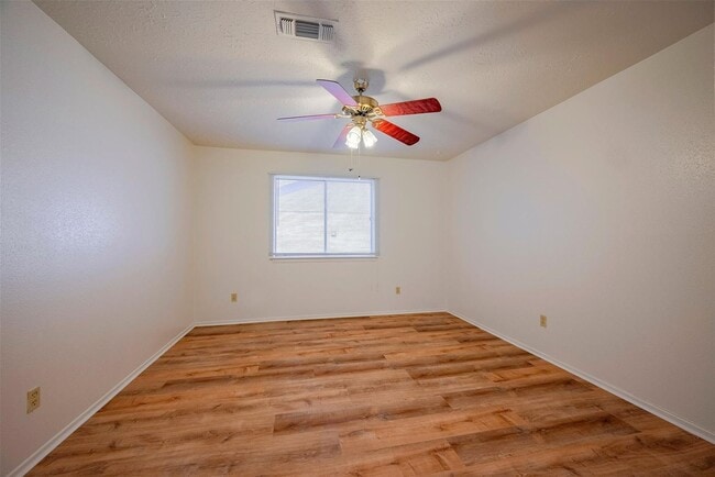 Photo - 10906 Maple Rock Dr
