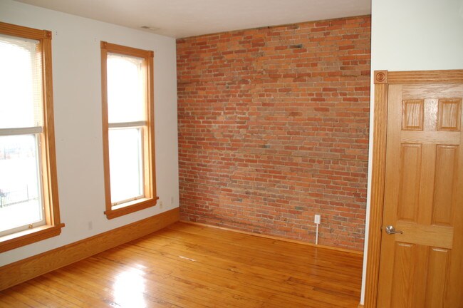 4738 Lorain Ave Unit 2