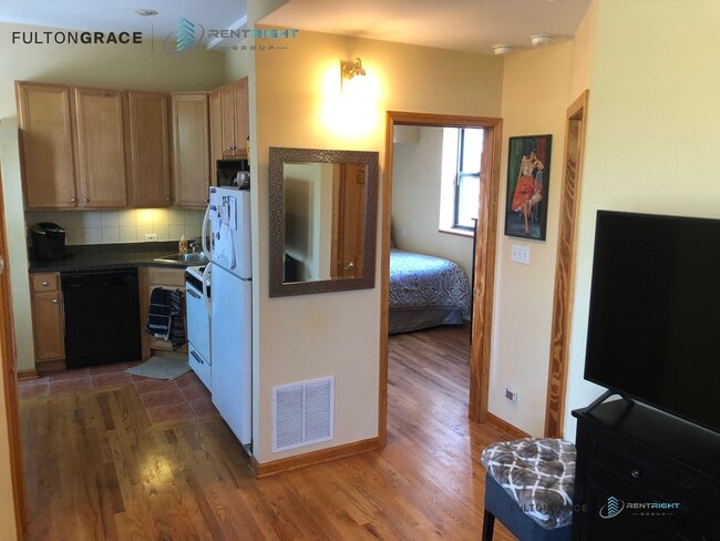 Photo - 1458 N Bosworth Ave Condo Unit 2R