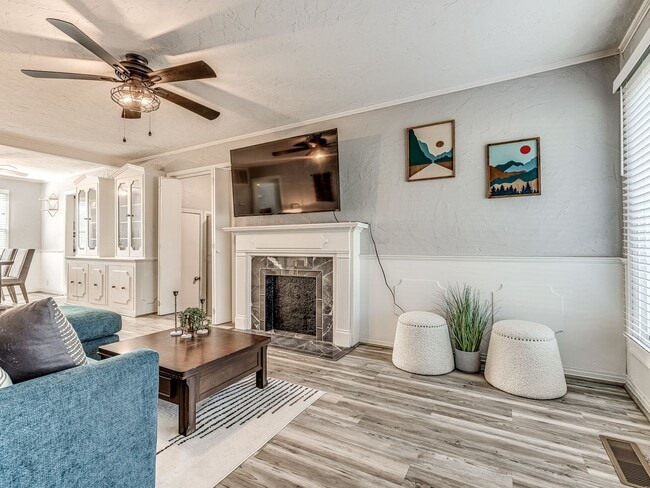 Photo - Super Sweet Home - All Appliances Included! 5 Minutes from Lake Hefner