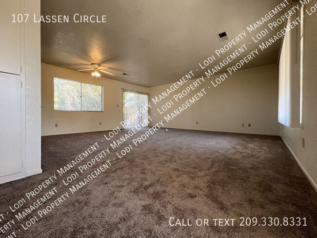 Photo - 107 Lassen Cir
