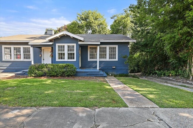 Building Photo - 904/906 Poplar Street Unit 906