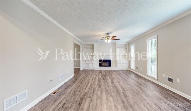 Photo - 2091 Furlong Run