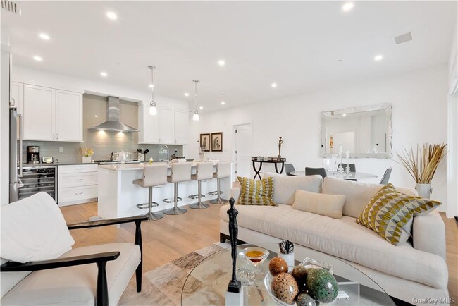 Photo - 8 Boulevard W Unit Penthouse 1