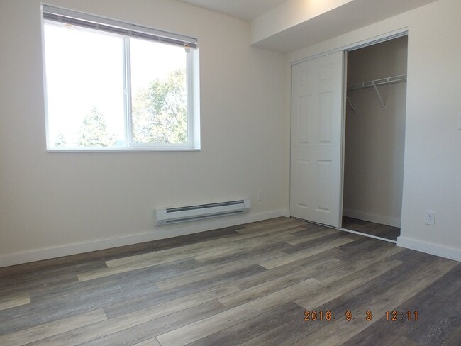 Photo - 12544 15th Ave NE