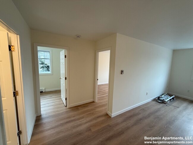 Photo - 18 Embassy Rd Unit 37