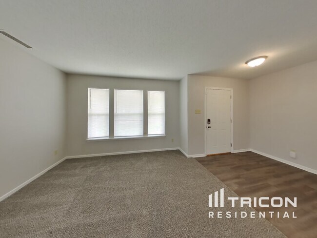 Photo - 6770 Woodland Heights Dr