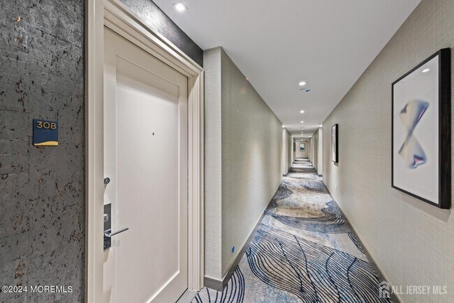 15 Morris Ave Unit 308
