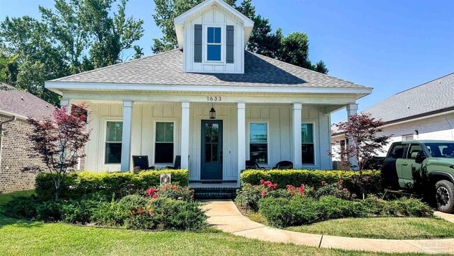 Building Photo - 1633 E Hatton St