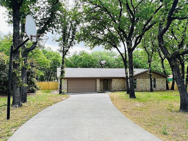 Photo - NO HOA - 4/2 Large Privacy Fenced Yard, Ac...