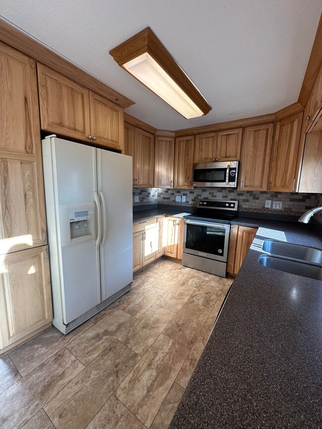 Photo - 2068 Bridgewater Dr