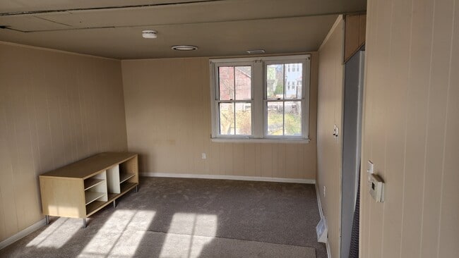 Habitación delantera - 95 W Ashland St Unidad 95 W Ashland St Apartment