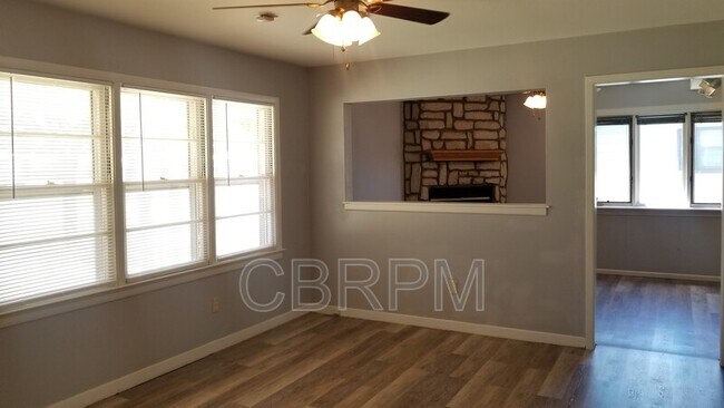 Photo - 4118 31st St