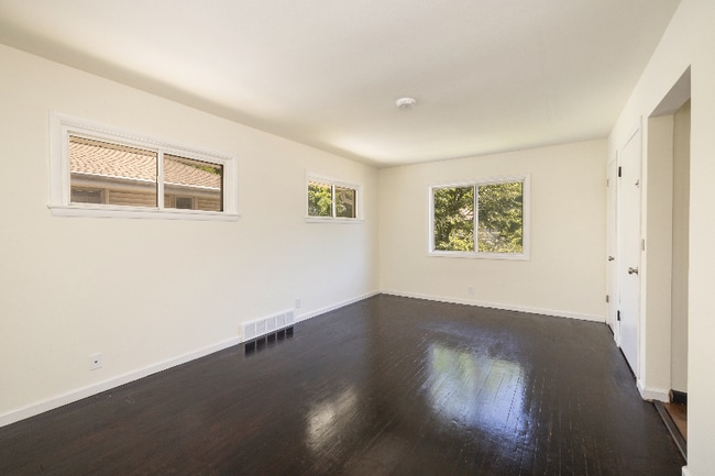 Photo - 5823 N 65th St Unit Upper