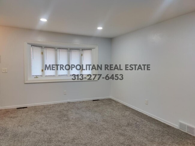 Photo - 6973 Chirrewa St