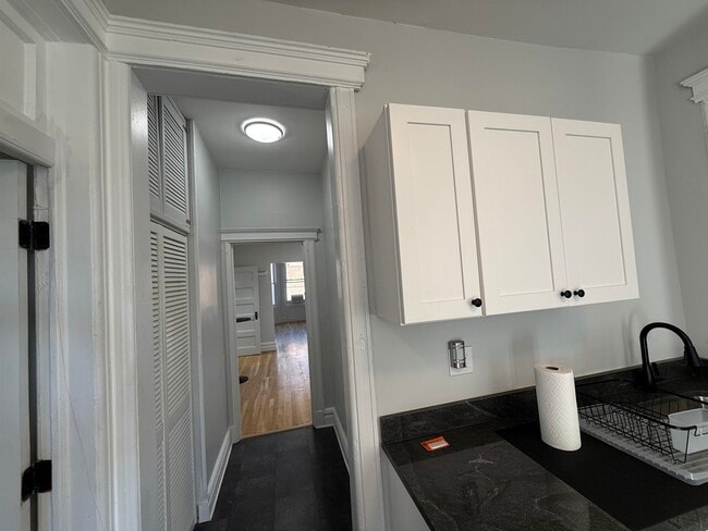 5 Columbia Ave Unit 2