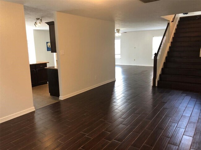 Photo - 5718 Silas Creek Ct