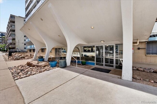 Photo - 1155 Ash St. Unidad 304