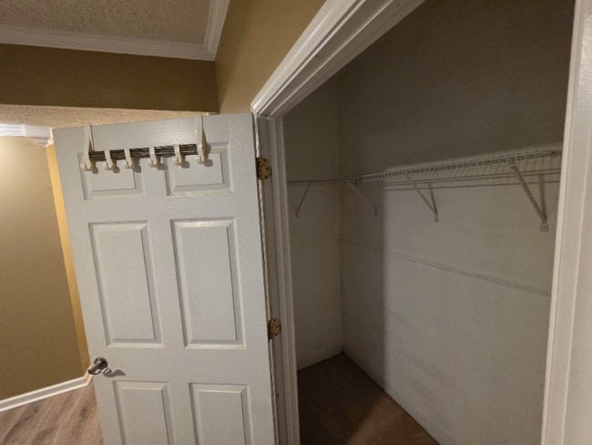 Photo - 3374 Royal Oaks Dr