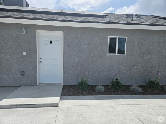 Building Photo - New Construction Apartment!