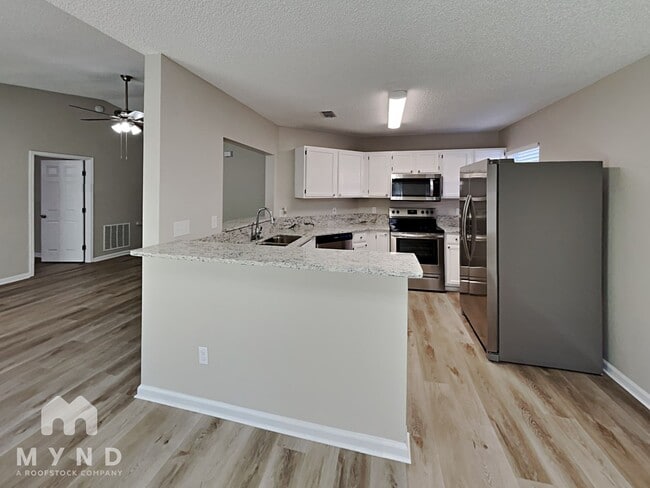 Photo - 6549 Arancio Dr W