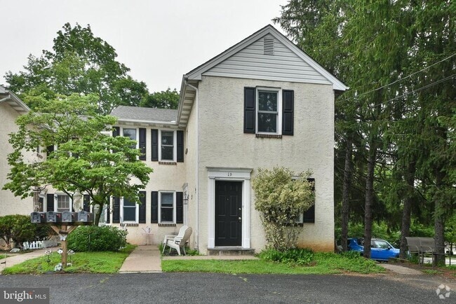 Building Photo - 1 W Mill Rd Rental