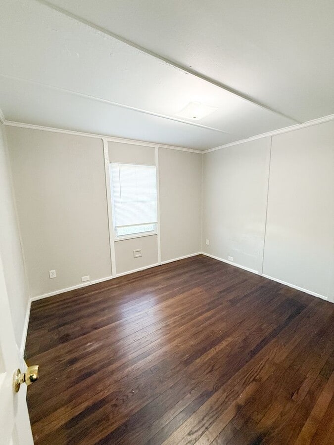 Photo - 2 Bed/1 Bath - Beautiful Hardwood Floors!