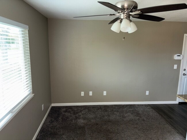 Photo - 2533 Miller Ave