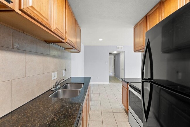 Building Photo - 2100 Wilcrest Dr Unit 141 Rental