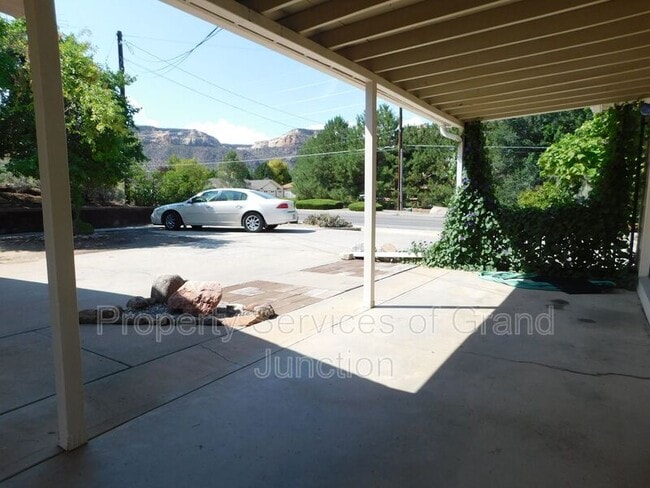 Photo - 396 S Camp Rd