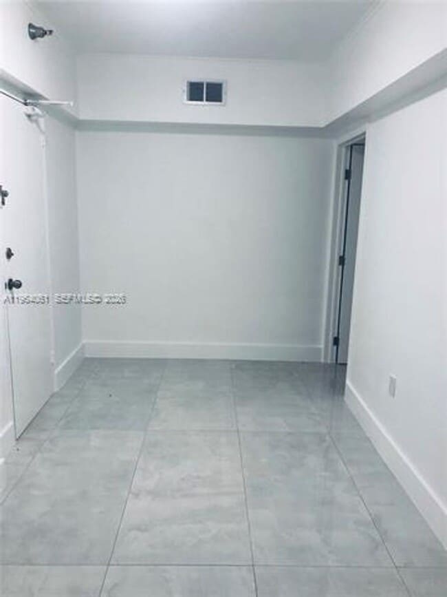 Photo - 10185 Collins Ave Unit 10185 Collins Ave appt 209