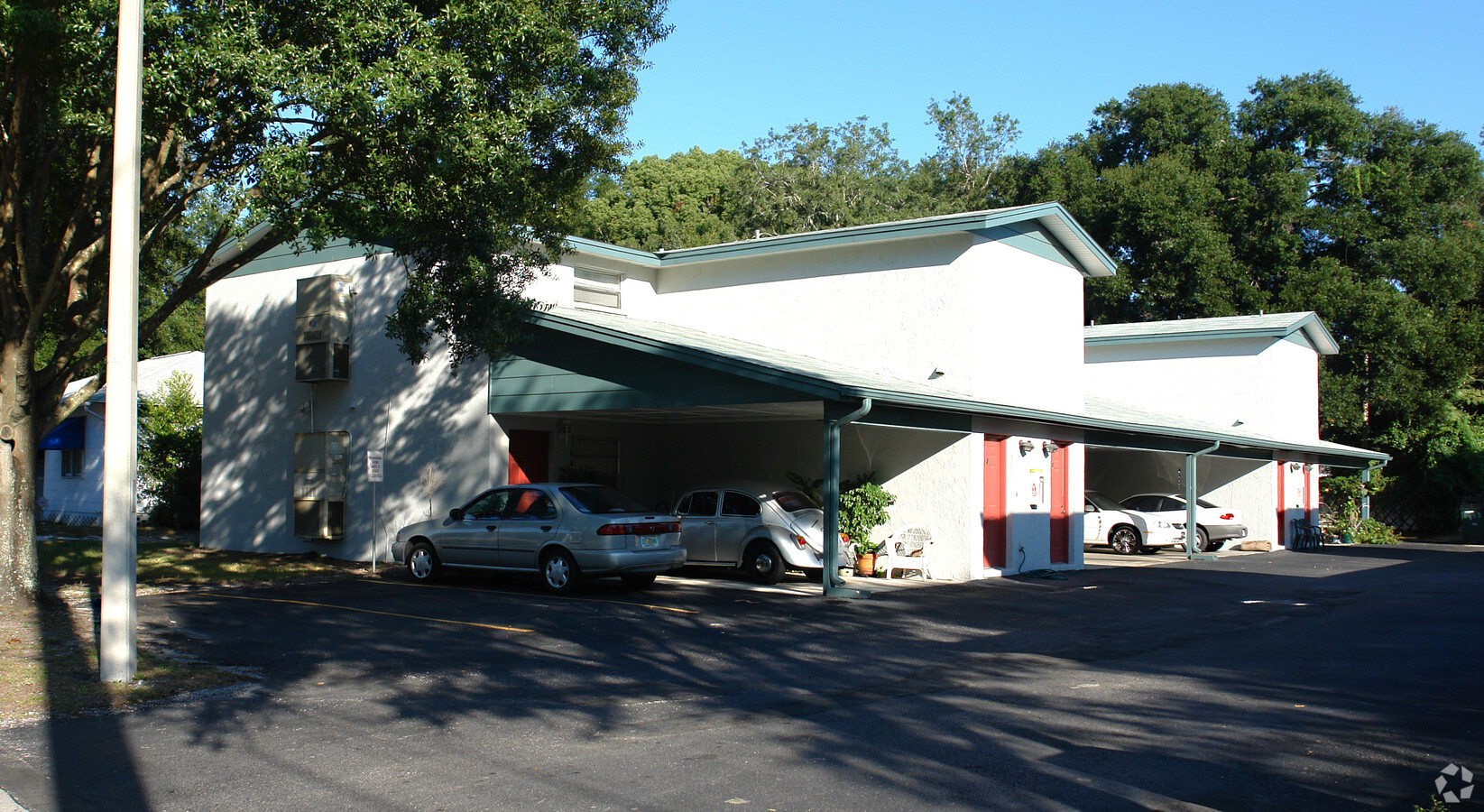 Glendale Court Apartments - Glendale Court Apartments