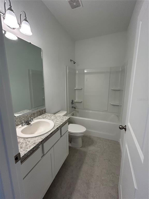 Photo - 456 Hennepin Lp